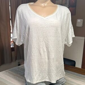 Chicos Classic White V-Neck Short Sleeve Tee w/ embellished trim - linen